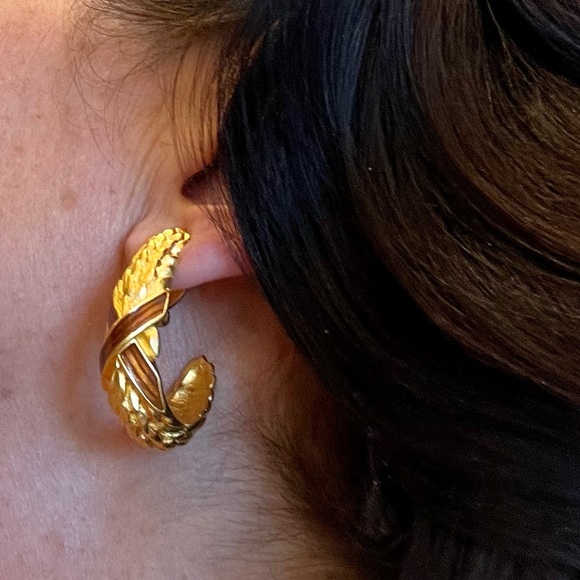 Vintage Karl Lagerfeld Clip on Earrings - Picture 3 of 16